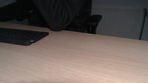 Snapshot of p_lovar chatting on February 15, 8:23 pm Pierre online show from February 15, 8:23 pm