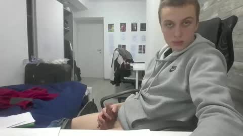 pere online show from February 1, 12:04 pm