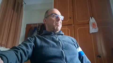 pansak1973 online show from December 30, 10:21 am