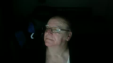 papilly online show from April 15, 8:36 am