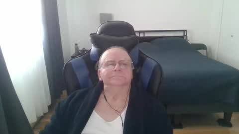 papilly online show from March 15, 2:34 pm