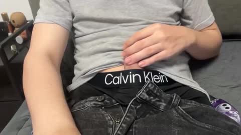 papilongcockings online show from February 28, 6:34 am