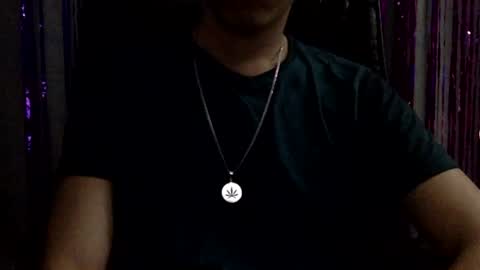 Snapshot of papy_dani33 chatting on February 2, 8:02 am papy_dani33 online show from February 2, 8:02 am