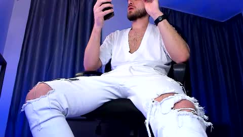 Paris online show from February 8, 11:53 pm