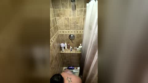 meinyourwife online show from December 17, 10:05 pm