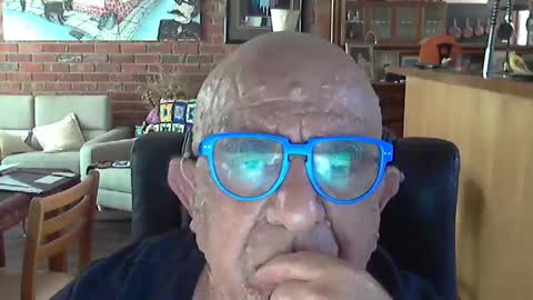 patvac online show from December 17, 5:40 am