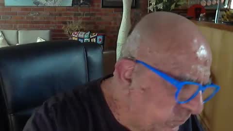 patvac online show from December 28, 3:37 am