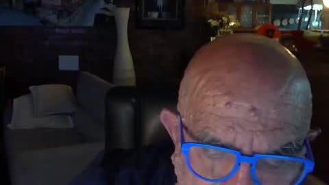 patvac online show from December 5, 12:33 pm