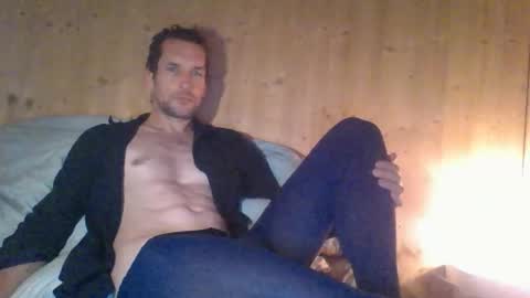 paueriwan online show from December 18, 8:32 am