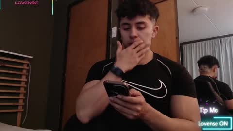 Paul online show from November 18, 1:15 pm