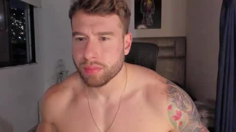 PAUL ROGER online show from February 13, 11:32 pm