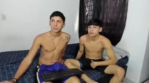 paul_tony13 online show from February 20, 4:03 pm