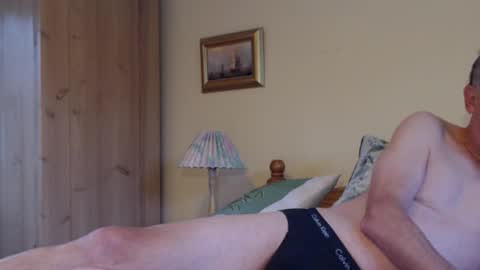 paullie2011 online show from September 27, 8:23 am