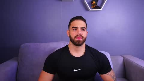 Paul Phoenix online show from December 18, 7:43 pm