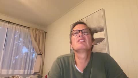 paulwill2377 online show from December 4, 1:12 am