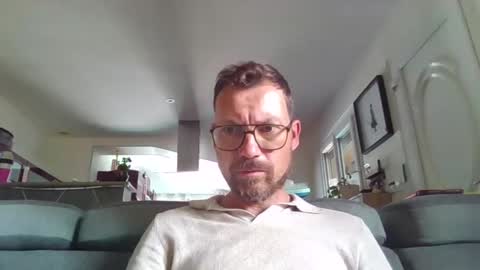 pchittt online show from April 25, 2:47 pm