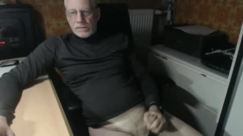 Pemue65 online show from April 13, 4:24 am