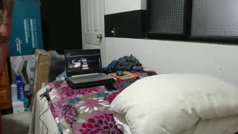 Snapshot of pepes939 chatting on October 21, 7:44 am pepe39 online show from October 21, 7:44 am