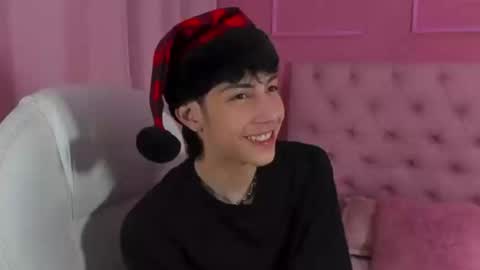 Phil.   INDEPENDENT MODEL online show from March 11, 4:08 am