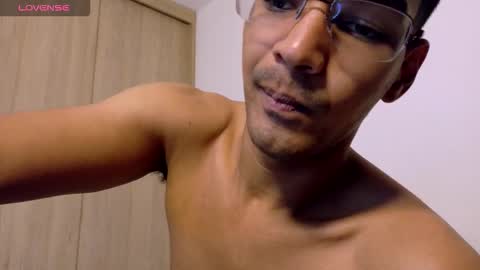 pikashuu7u7 online show from February 25, 2:45 am