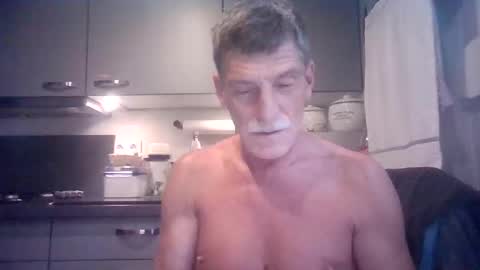 pinballgamer online show from November 3, 12:30 pm