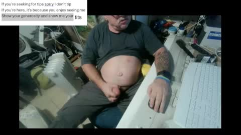 Snapshot of pini_z chatting on January 19, 4:04 pm pini_z online show from January 19, 4:04 pm