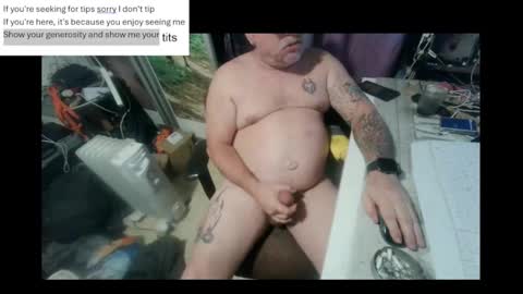 Snapshot of pini_z chatting on February 20, 10:15 pm pini_z online show from February 20, 10:15 pm