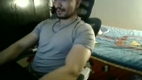 piojitow07 online show from April 29, 2:49 am