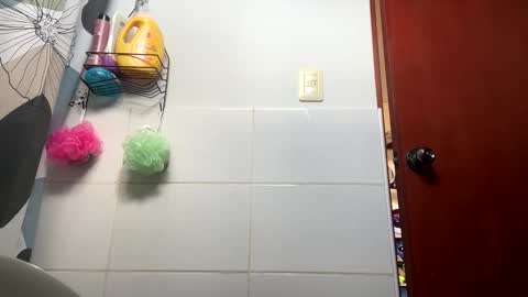 Snapshot of piv44314 chatting on October 24, 7:15 pm piv44314 online show from October 24, 7:15 pm