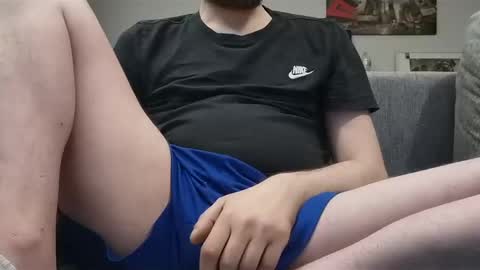 Snapshot of pladplad chatting on February 3, 6:13 am PLADPLAS online show from February 3, 6:13 am