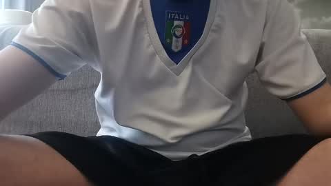 Snapshot of pladplad chatting on December 11, 10:15 am PLADPLAS online show from December 11, 10:15 am