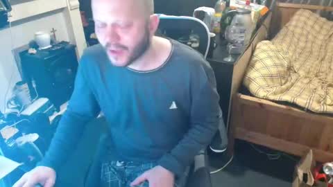 playboy_horny online show from December 15, 10:29 pm