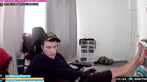 plkrisztian online show from February 3, 12:43 pm