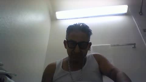 Snapshot of plmbrob chatting on January 26, 10:57 pm plmbrob online show from January 26, 10:57 pm