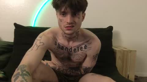 Snapshot of prettyboyszn chatting on October 22, 4:27 am pretty boy online show from October 22, 4:27 am