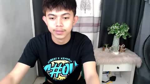 Snapshot of primocummerx chatting on October 23, 11:24 am PRIMO online show from October 23, 11:24 am