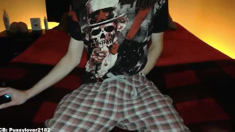 pussylover2182 online show from December 16, 4:30 am