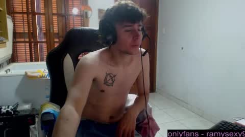 Ramiro online show from November 13, 1:38 pm