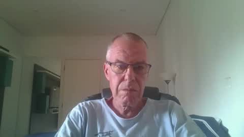 Rene online show from January 18, 6:32 pm