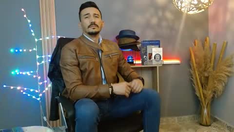   REIKO  online show from February 21, 7:15 pm