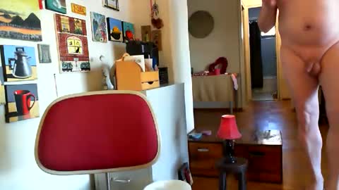 Residentofthecity online show from March 2, 9:33 pm