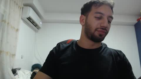 Snapshot of revivedunknown chatting on January 12, 9:51 pm Chris online show from January 12, 9:51 pm