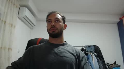 Snapshot of revivedunknown chatting on October 29, 4:54 pm Chris online show from October 29, 4:54 pm