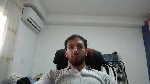 Snapshot of revivedunknown chatting on January 1, 11:27 am Chris online show from January 1, 11:27 am