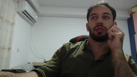 Snapshot of revivedunknown chatting on December 2, 10:10 pm Chris online show from December 2, 10:10 pm