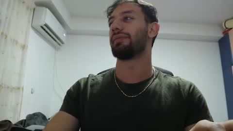 Snapshot of revivedunknown chatting on December 15, 7:21 pm Chris online show from December 15, 7:21 pm