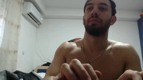 Snapshot of revivedunknown chatting on December 28, 1:40 pm Chris online show from December 28, 1:40 pm