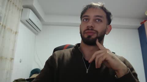 Snapshot of revivedunknown chatting on January 7, 6:24 pm Chris online show from January 7, 6:24 pm