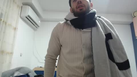 Snapshot of revivedunknown chatting on December 5, 9:50 pm Chris online show from December 5, 9:50 pm