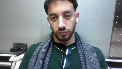 Snapshot of revivedunknown chatting on February 11, 1:10 am Chris online show from February 11, 1:10 am